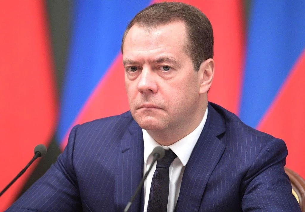 "ดมิทรีเมดเวเดฟ" อดีตประธานาธิบดีและอดีตนายกรัฐมนตรีของรัสเซีย