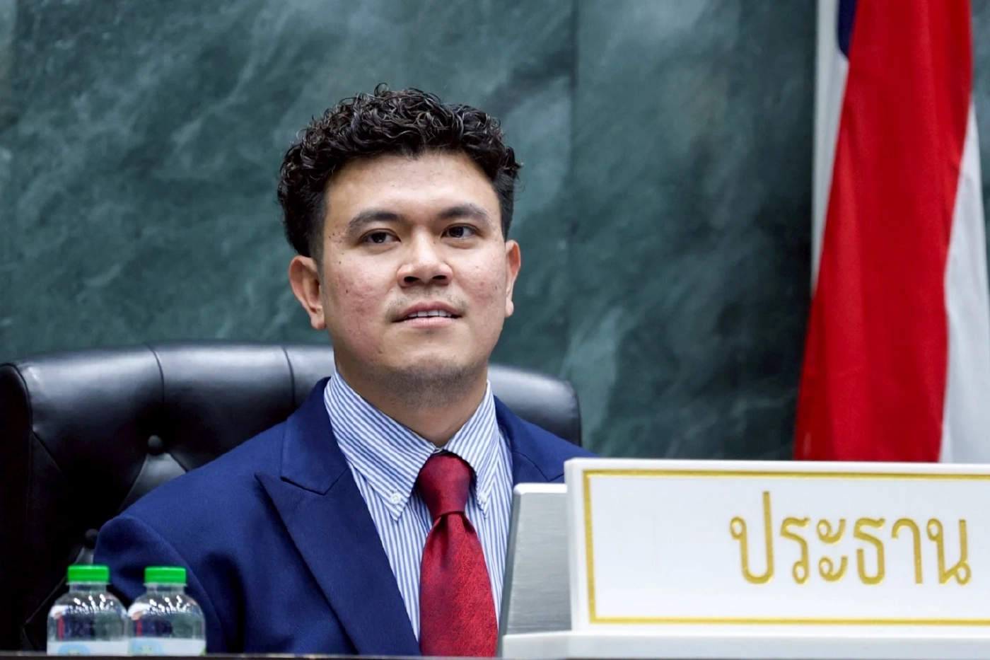 ส.ก. ปชน.  เขย่า "งบประมาณปี 69" จ่อแปรญัตติ ตัดงบหน่วยงานต่างๆ กทม.