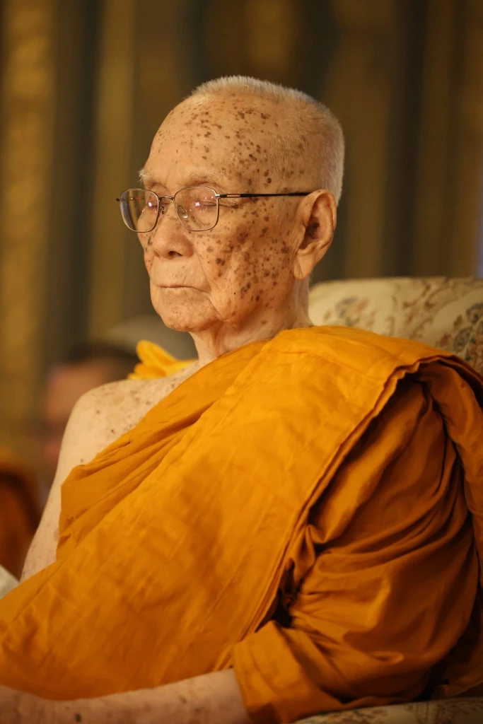  เจ้าพระคุณ สมเด็จพระอริยวงศาคตญาณ สมเด็จพระสังฆราช สกลมหาสังฆปริณายก