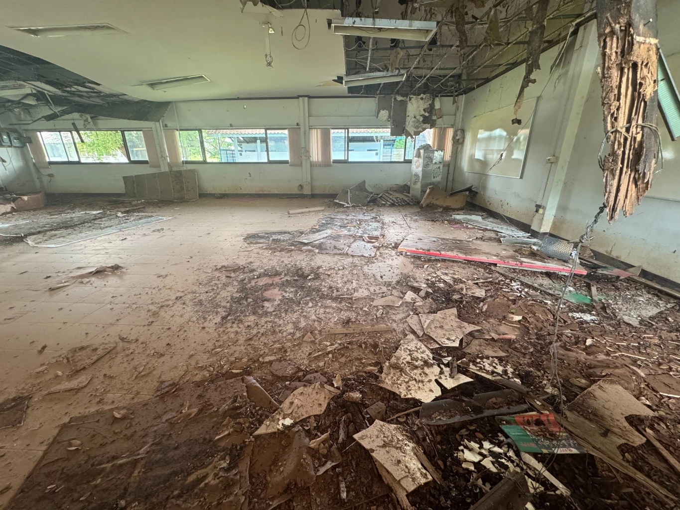 เสมา 2 “ลิณธิภรณ์” ลุยน่านหลังน้ำลด ปรับโฉมยกระดับ สกร.-ห้องสมุด