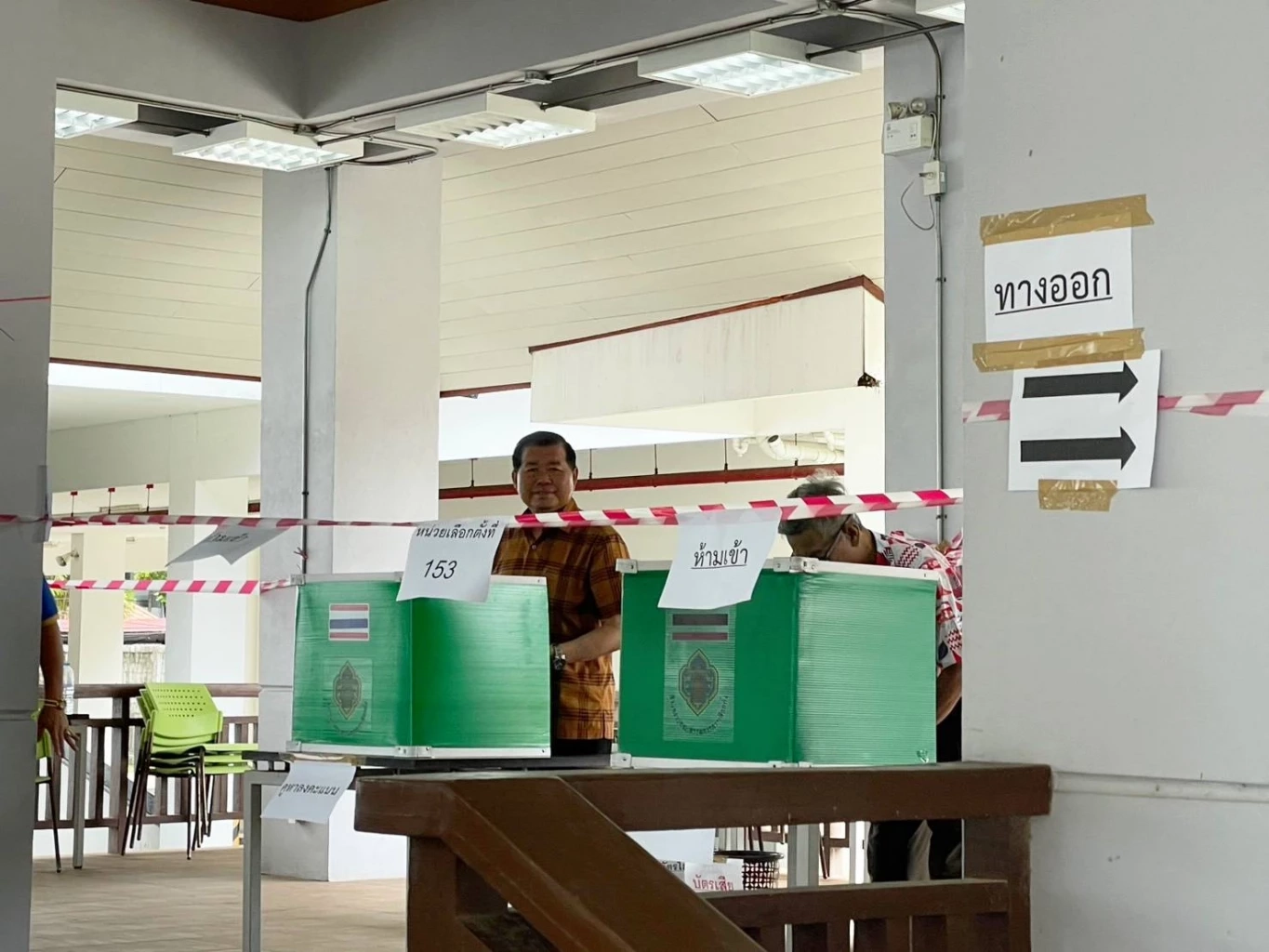 ”นิพนธ์“ ใช้สิทธิเลือกตั้ง "นายกและกรรมการ สภาทนายความ"