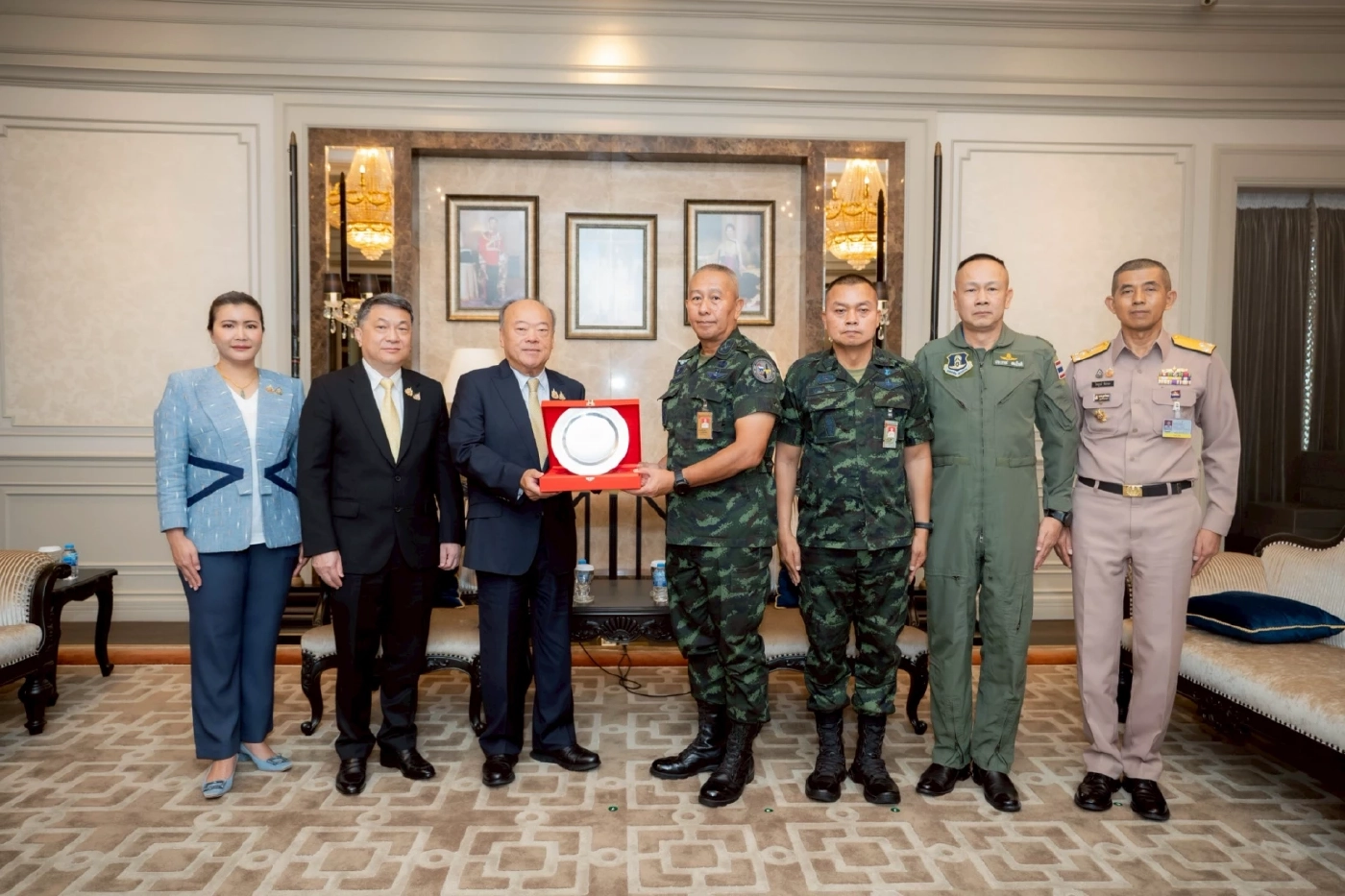 ”บีทีเอส“ มอบเงินสนับสนุนกองทัพ 50 ล้านบาท ช่วยเหลือ-เยียวยากำลังพล