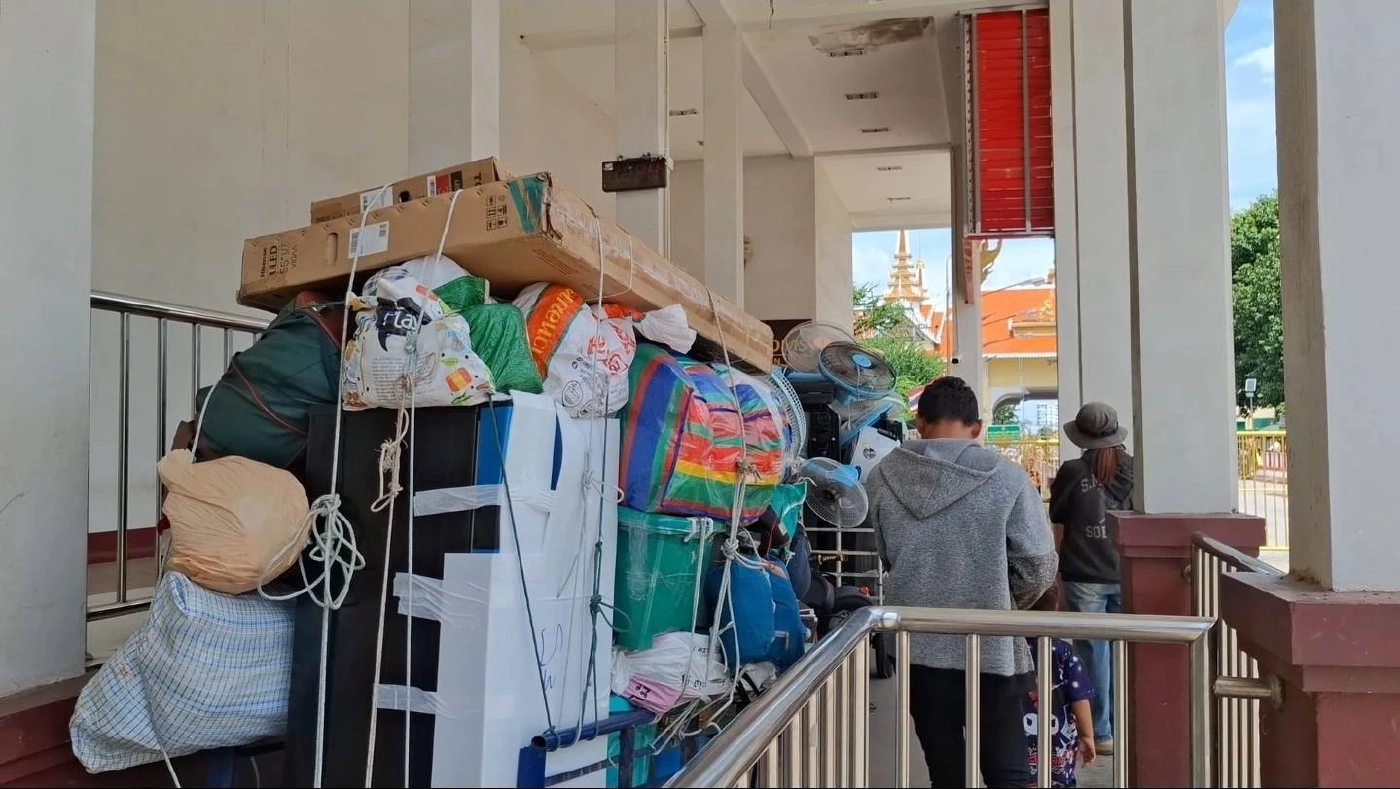 เนรเทศ 27 คนไทย แก๊งคอลเซ็นเตอร์กลับประเทศ ที่ด่านคลองลึก