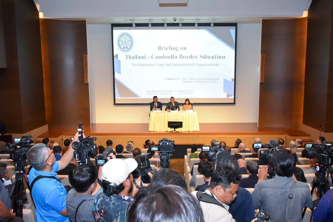 "มาริษ" นำชี้แจงทูต ตปท.ในไทยย้ำกัมพูชาเริ่มต้นความขัดแย้ง