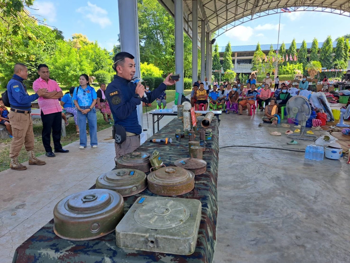 "ศูนย์ปฏิบัติการทุ่นระเบิดแห่งชาติ" ให้ความรู้ประชาชน "ป้องกันอันตรายจากทุ่นระเบิด"