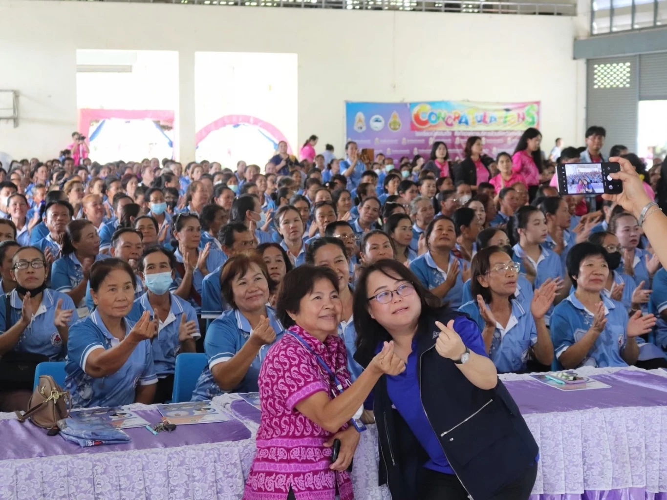 สส.บ้านใหญ่ กับทีม อสม.