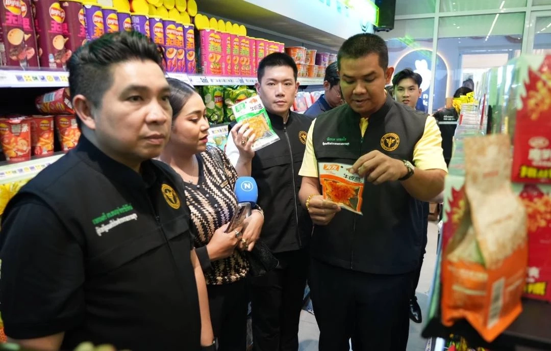 “ชัยชนะ” ตรวจ รพ.ย่านรังสิต ลุยโละใบรับรองสุขภาพต่างด้าวผิด กม.