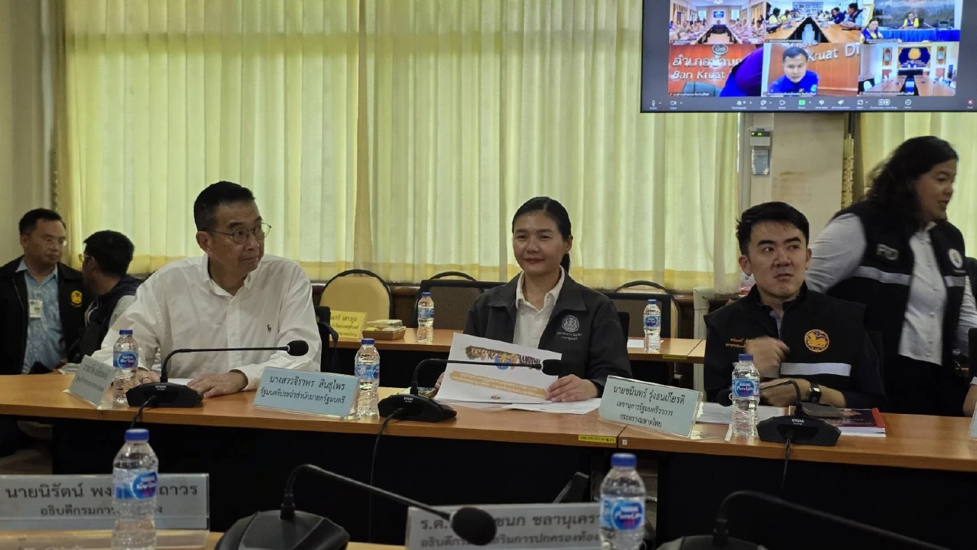 ภูมิธรรม-มาริษ-จิราพร ส่งชาวสุรินทร์กลับบ้าน ชงงดเก็บค่าไฟ-น้ำ