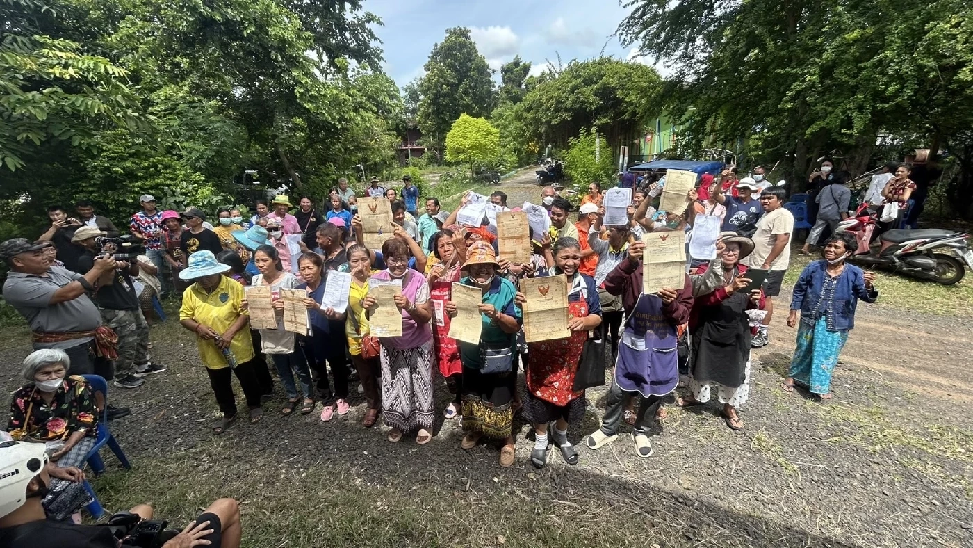 “ภูมิธรรม” ให้ชาวบ้านที่เสียหายฟ้อง ปมที่เขากระโดง ลั่นทำตามศาลสั่ง