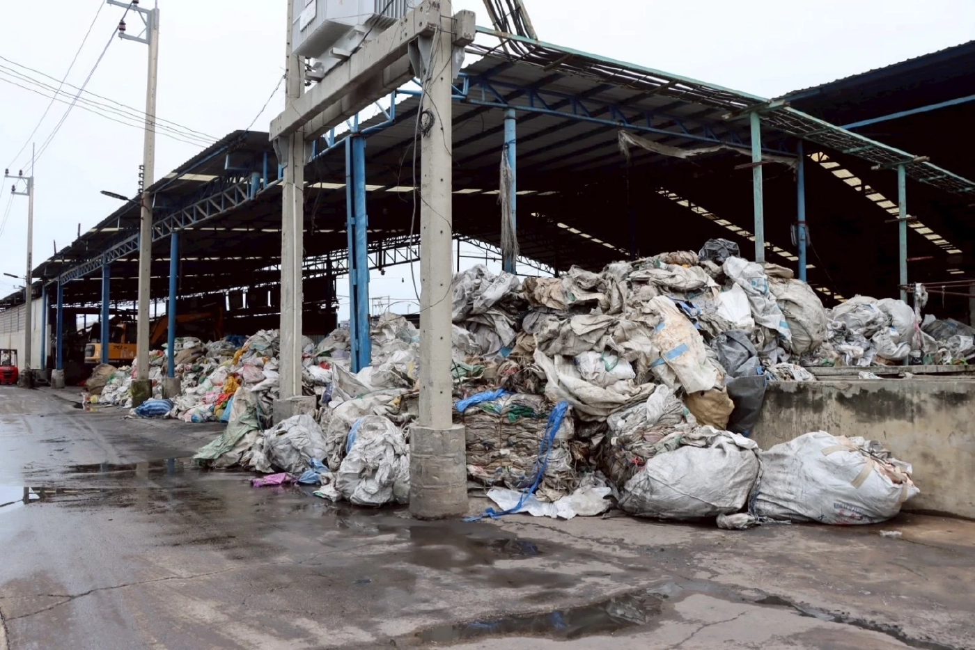 ”เอกนัฏ“ สั่งปิด “ซีโนไทย มารีนฯ” เอาผิดเจ้าของชาวจีน ตั้งโรงงานย่อยชิ้นส่วนอิเล็กทรอนิกส์เถื่อน