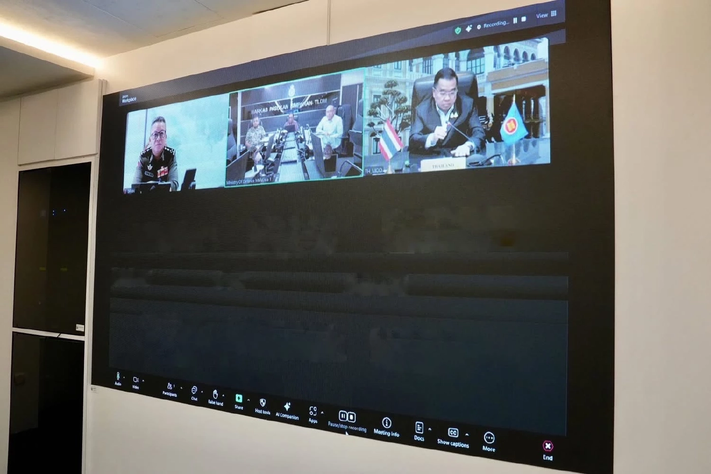 บิ๊กเล็ก–เตีย เซ็ยฮา-คาเล็ด บิน นอร์ดิน ประชุมไตรภาคี ก่อนถก GBC