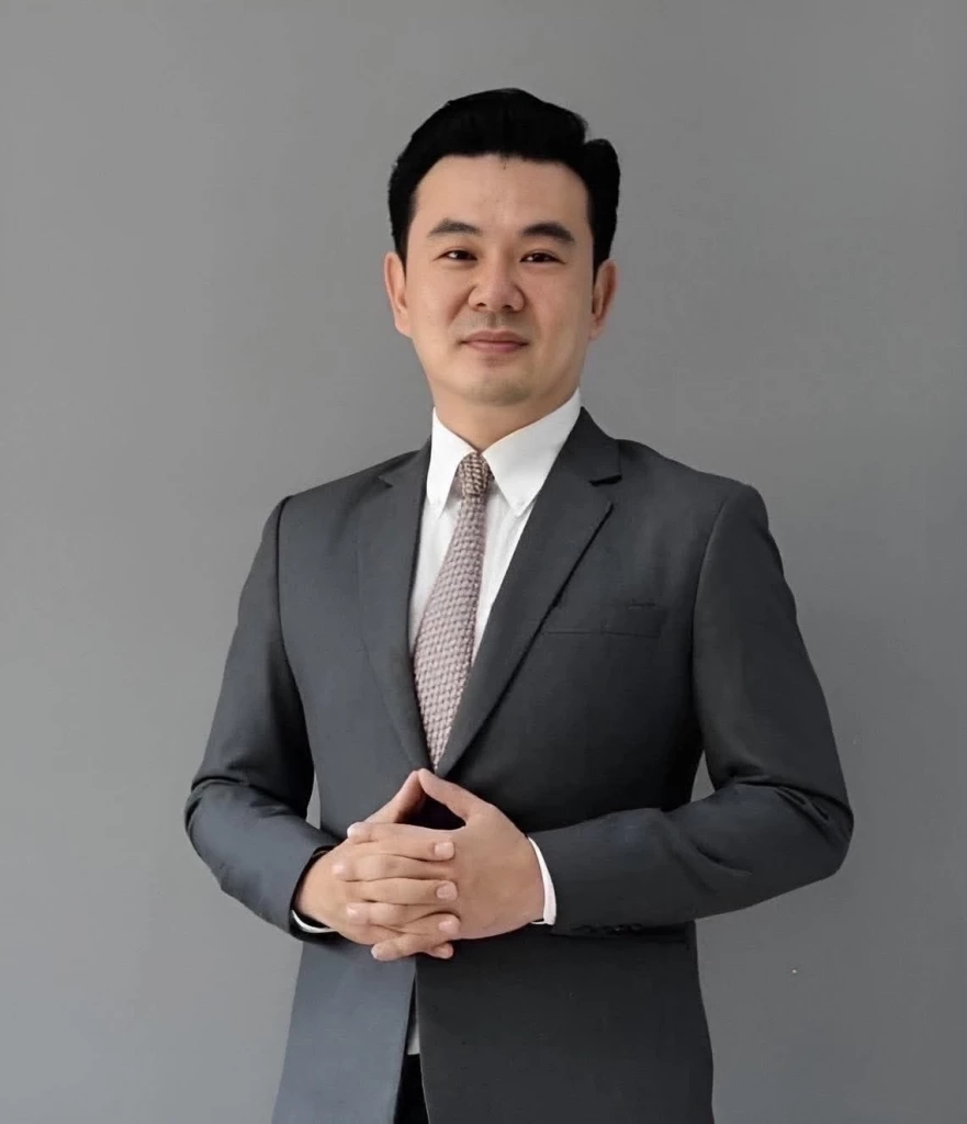 กฤชนนท์ อัยยปัญญา ผู้ช่วยรัฐมนตรีประจำกระทรวงคมนาคม