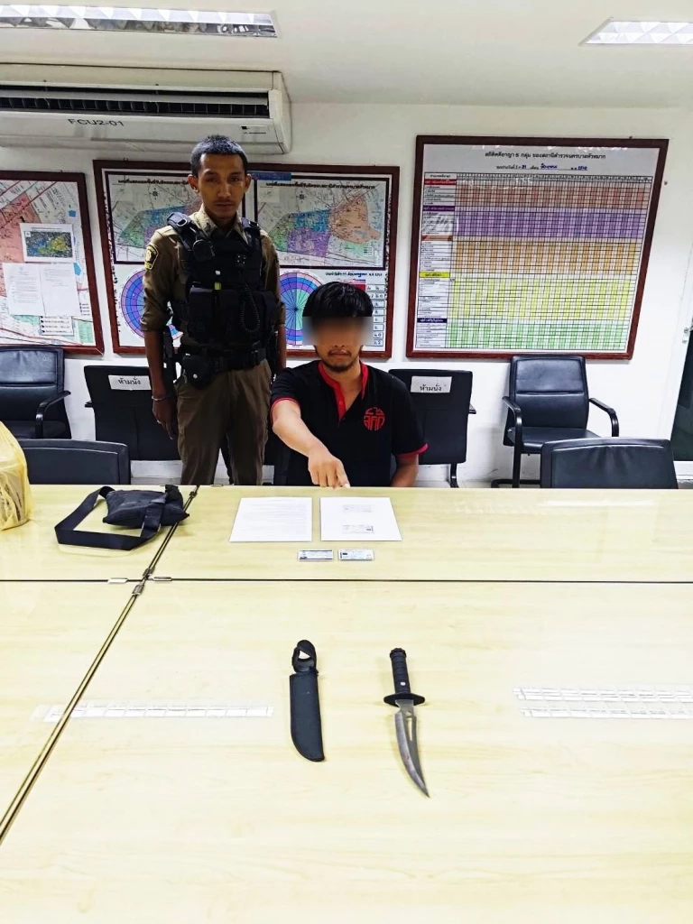 "เป๊ก ผลิตโชค" นักร้องชื่อดัง โดนแทงกลางปั๊มย่านรามคำแหง