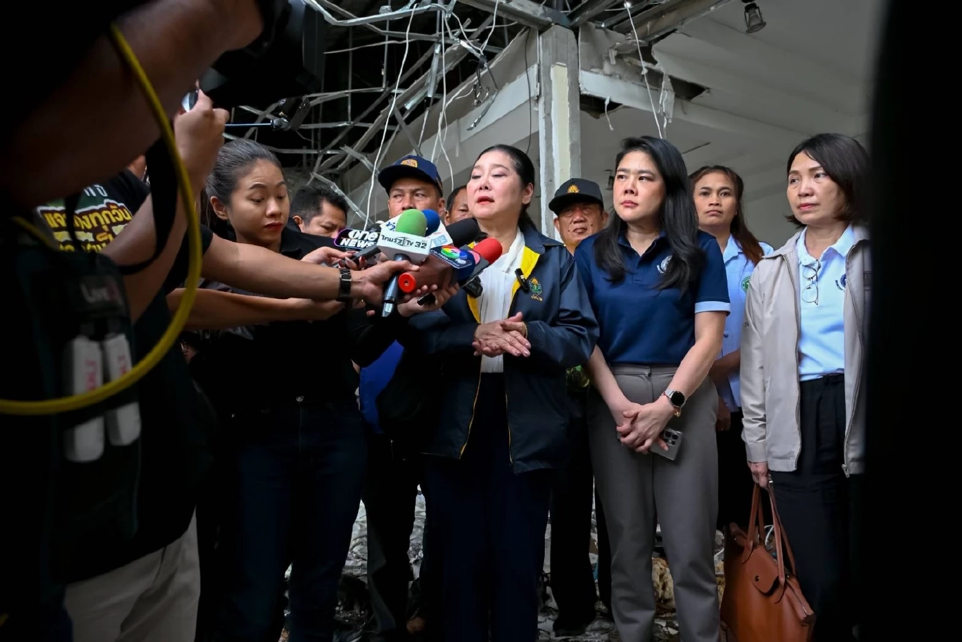 ผู้ช่วย-ที่ปรึกษา รมว.กต. นำคณะผู้แทนทูตสหภาพยุโรป ลงพื้นที่ รพ.พนมดงรัก