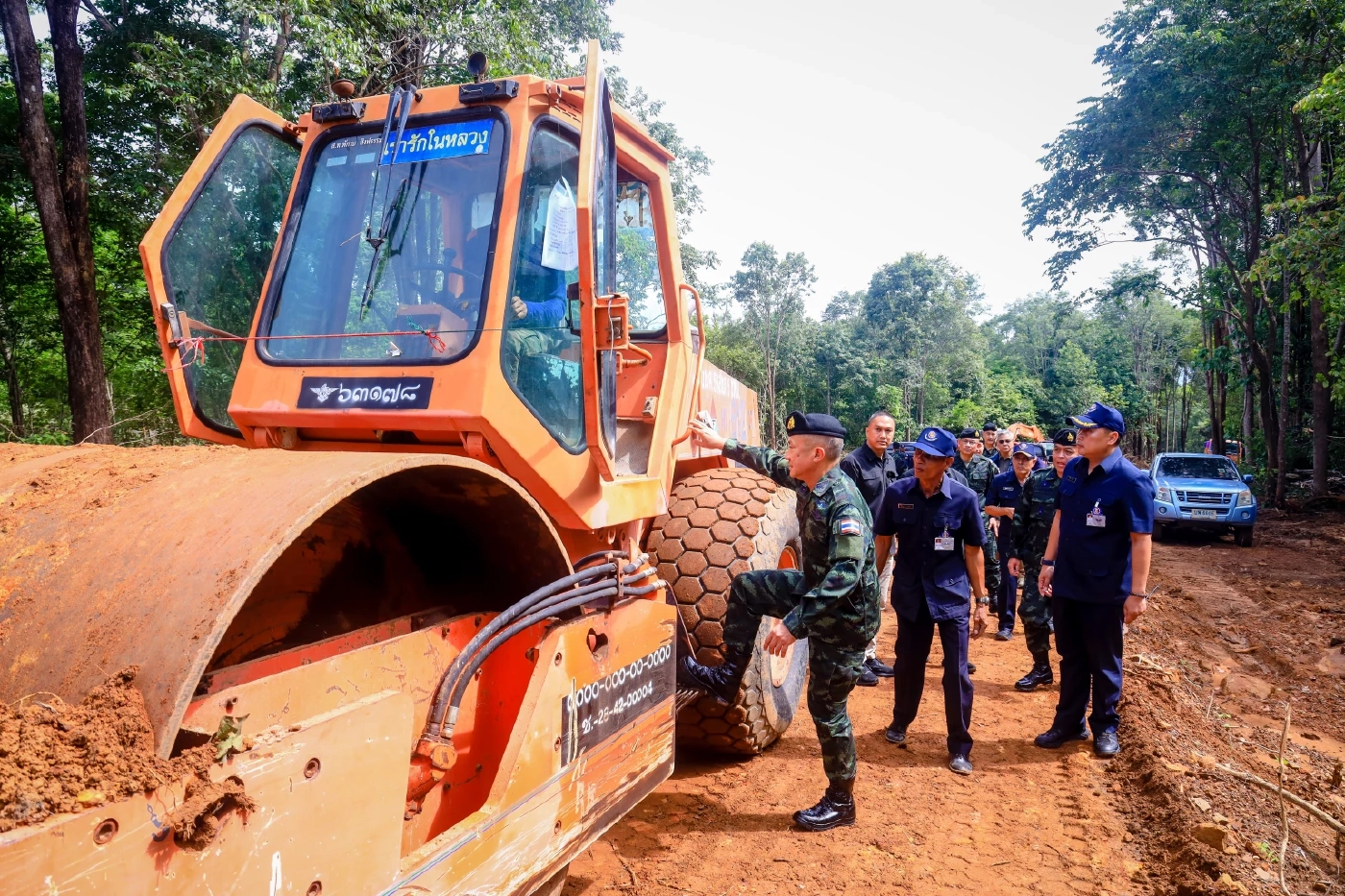 ผบ.ทสส. ตรวจเยี่ยมการก่อสร้างเส้นทางยุทธวิธี อุบลราชธานี