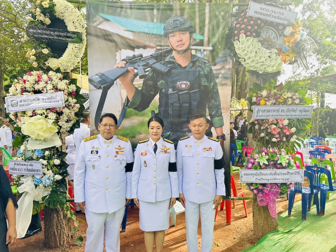 ผบ.สส.เล่าวีรกรรมทหารกล้า - “ธีรรัตน์” ร่วมพิธีพระราชทานเพลิง