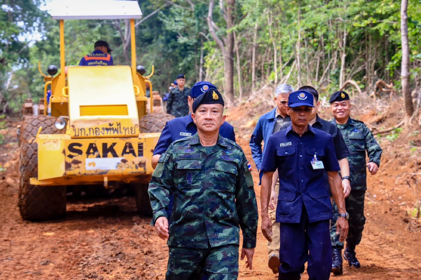 ผบ.ทสส. ตรวจเยี่ยมการก่อสร้างเส้นทางยุทธวิธี อุบลราชธานี