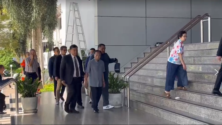 นายวีระกานต์ หรือวีระ มุสิกพงศ์