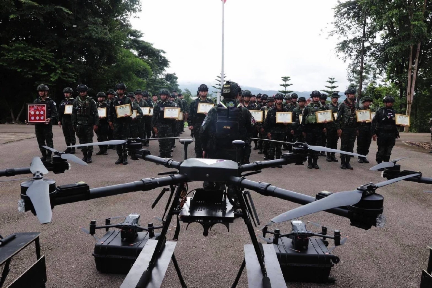 เปิดภาพ! ฉก.ราชมนู จัดอบรม "โดรนโจมตีทิ้งระเบิดทางยุทธวิธี" รุ่นที่ 5(มีคลิป)