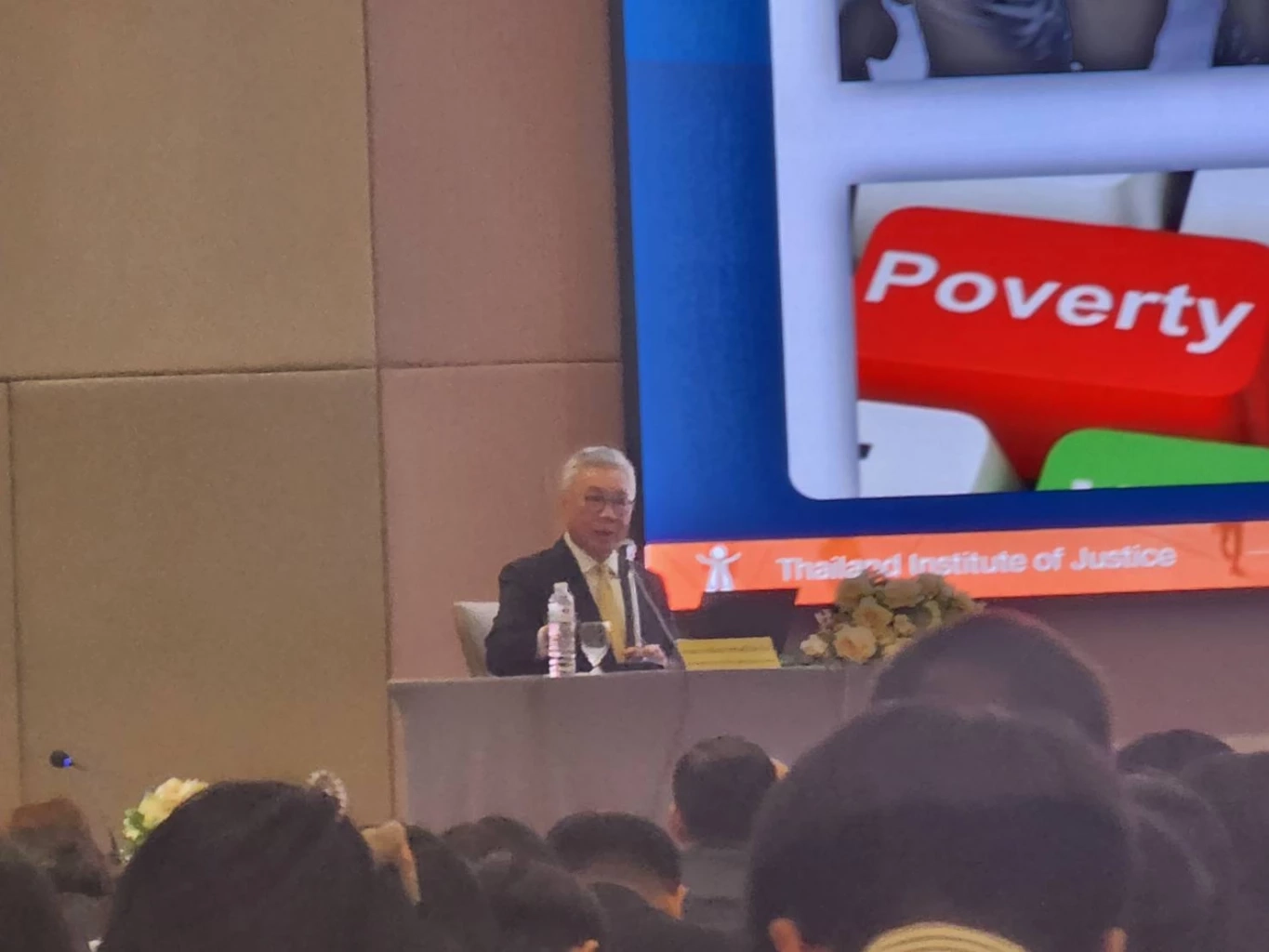 ศาสตราจารย์พิเศษ ดร.กิตติพงษ์ กิตยารักษ์ ประธานกรรมการสถาบันเพื่อการยุติธรรมแห่งประเทศไทย หรือ TIJ 