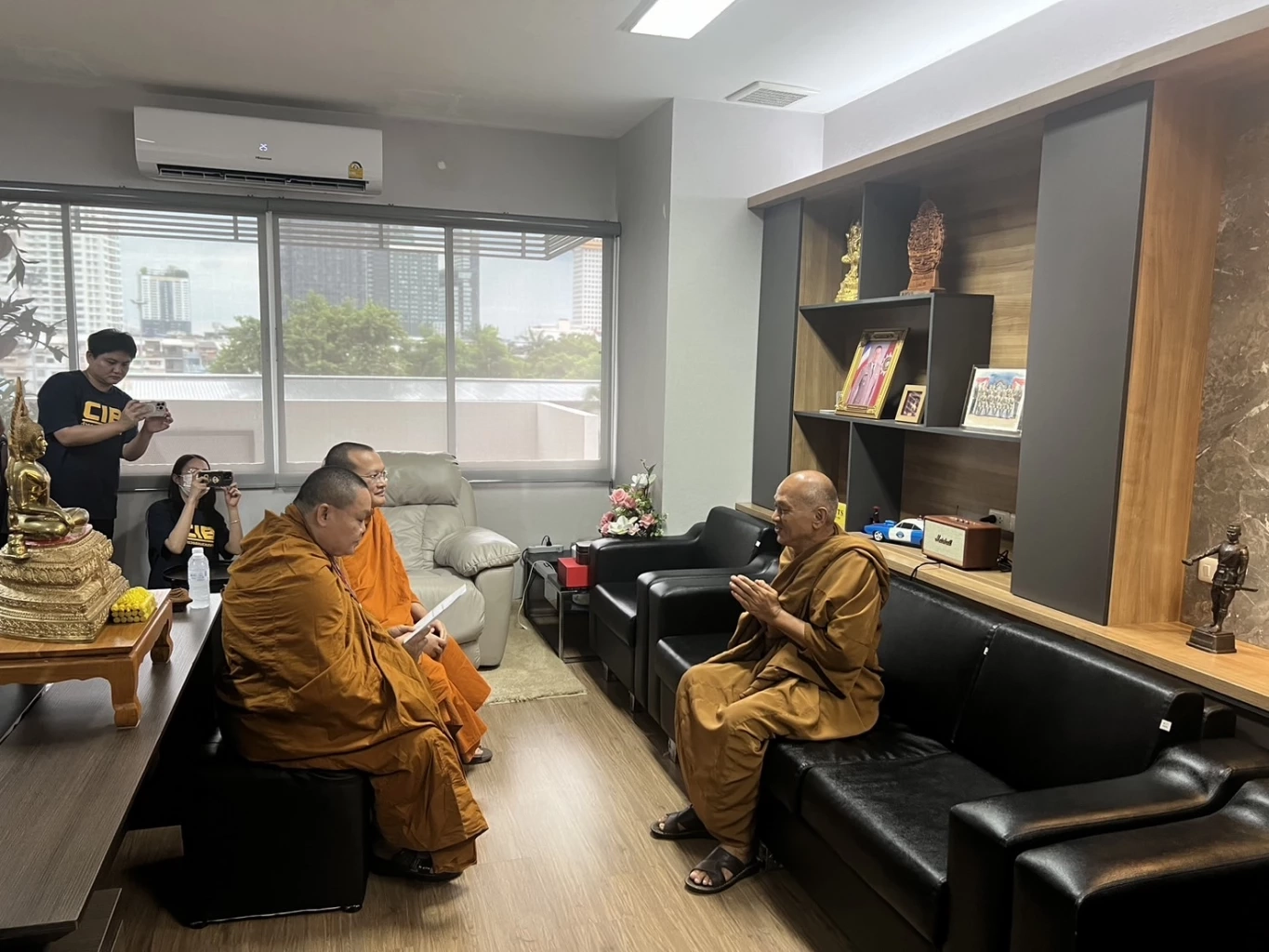 วินาทีสึก! "ทิดอลงกต" ยอมตกลงสึกจากความเป็นพระแล้ว (มีคลิป)