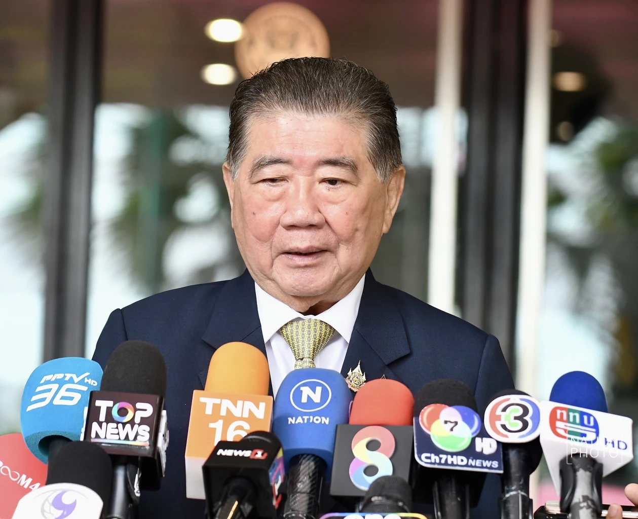 นายภูมิธรรม เวชยชัย