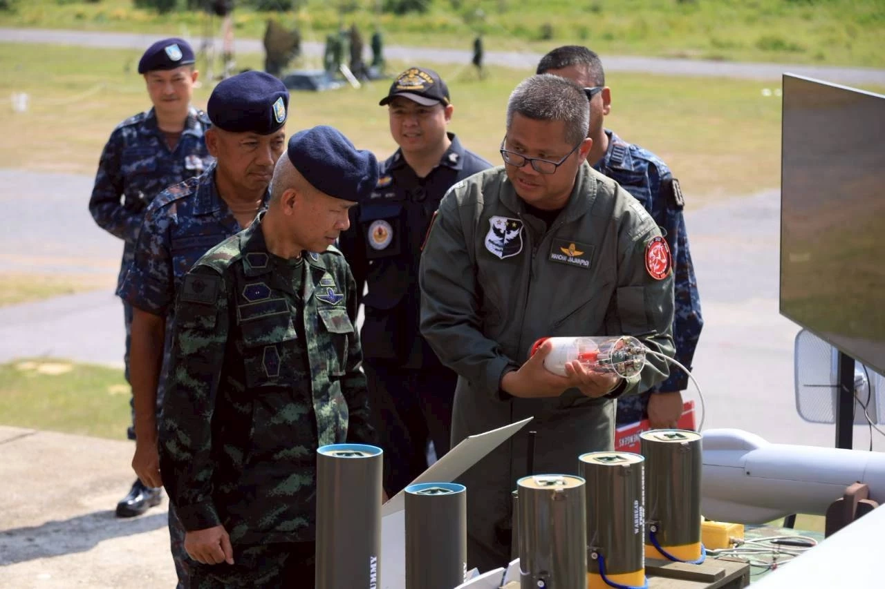 โคตรแม่น! กองทัพไทย ทดสอบ "โดรนโจมตี" ฝีมือคนไทยพัฒนาสู่การผลิตใช้งานจริง (มีคลิป)