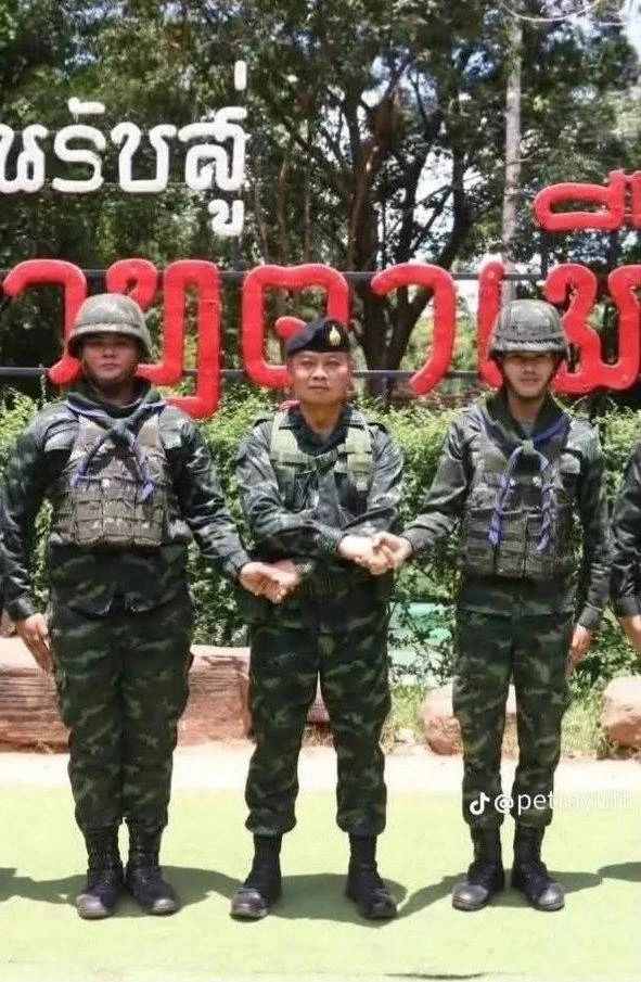 สุดอาลัย! พลทหารกล้าที่ปะทะคารมกับโมนิก้าเสียชีวิตสลดในฐาน