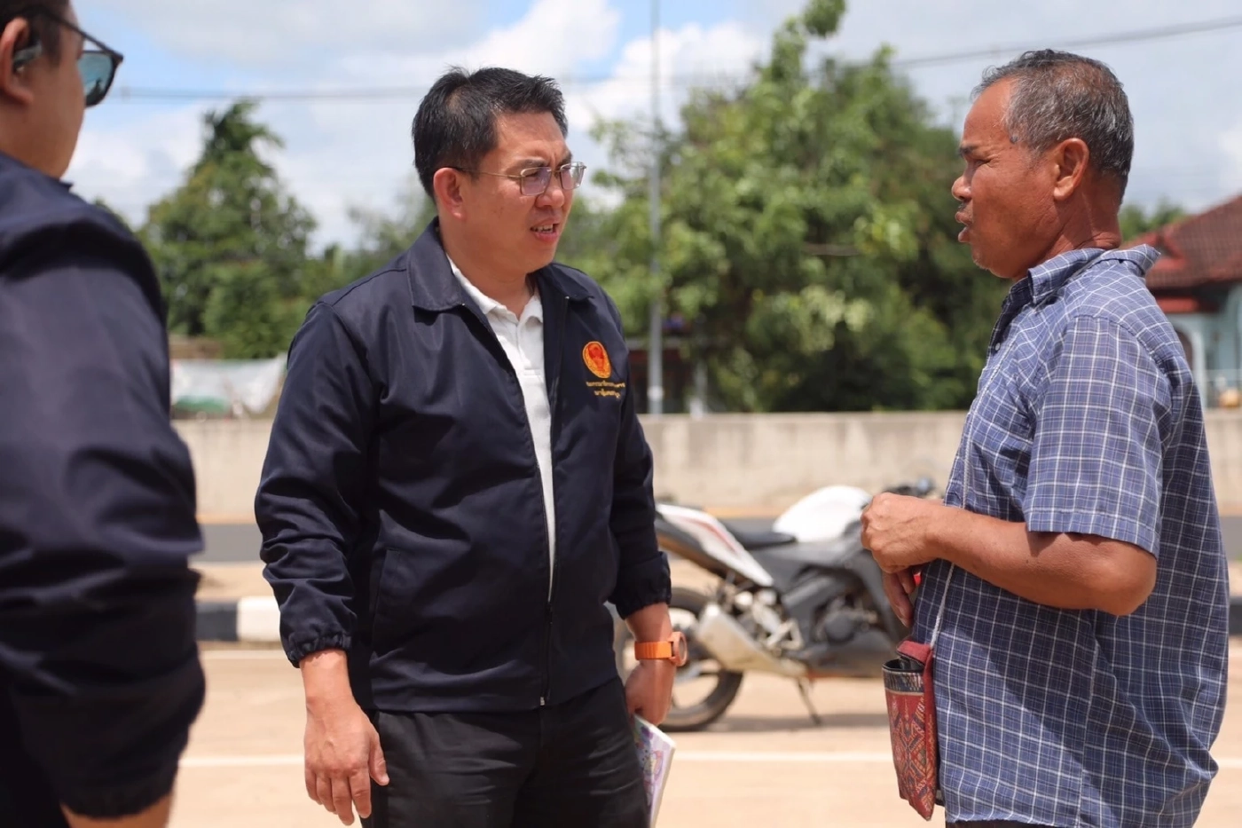 นายวิโรจน์ ลักขณาอดิศร