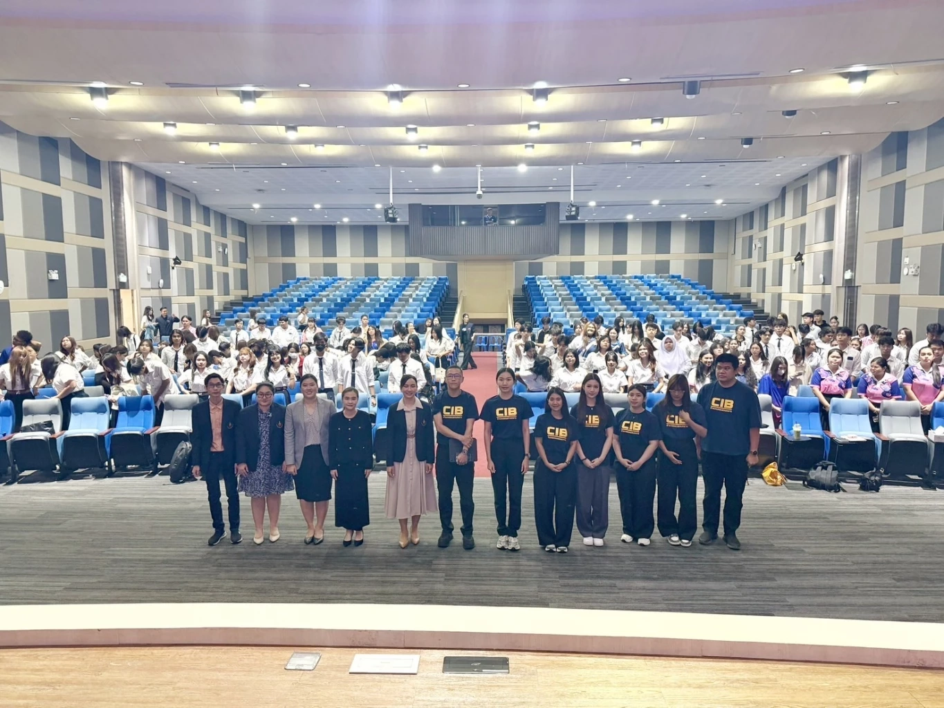 ตำรวจสอบสวนกลาง ติวเข้ม นศ. รู้ทันภัยไซเบอร์ การสังเกตคนจริง-AI