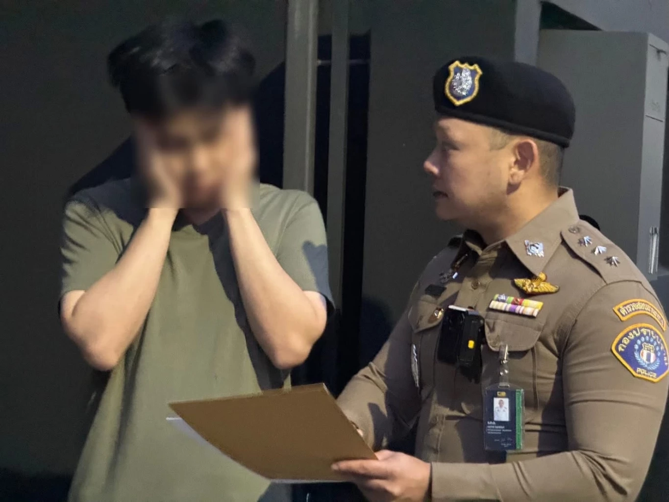 ตำรวจบุกรวบ "หลวงพ่ออลงกต" - หมอบี คุมตัวสอบปากคำที่กองปราบ