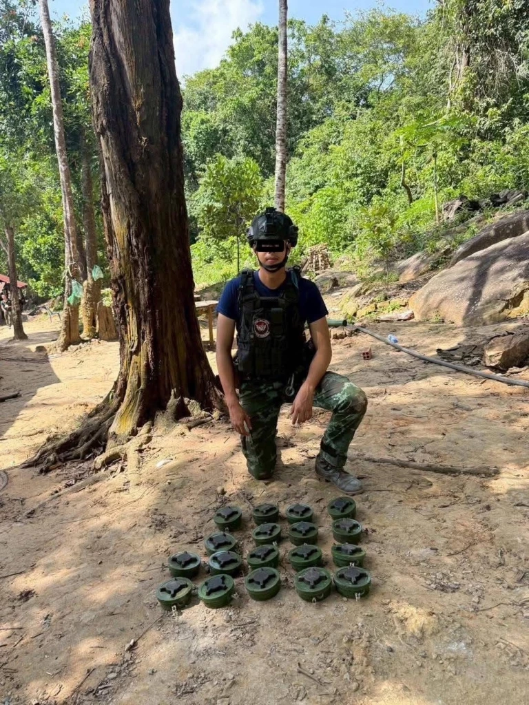 ด่วน! ทหาร 3 นาย เหยียบกับระเบิดได้รับบาดเจ็บ 1 ในนั้นอาการสาหัส