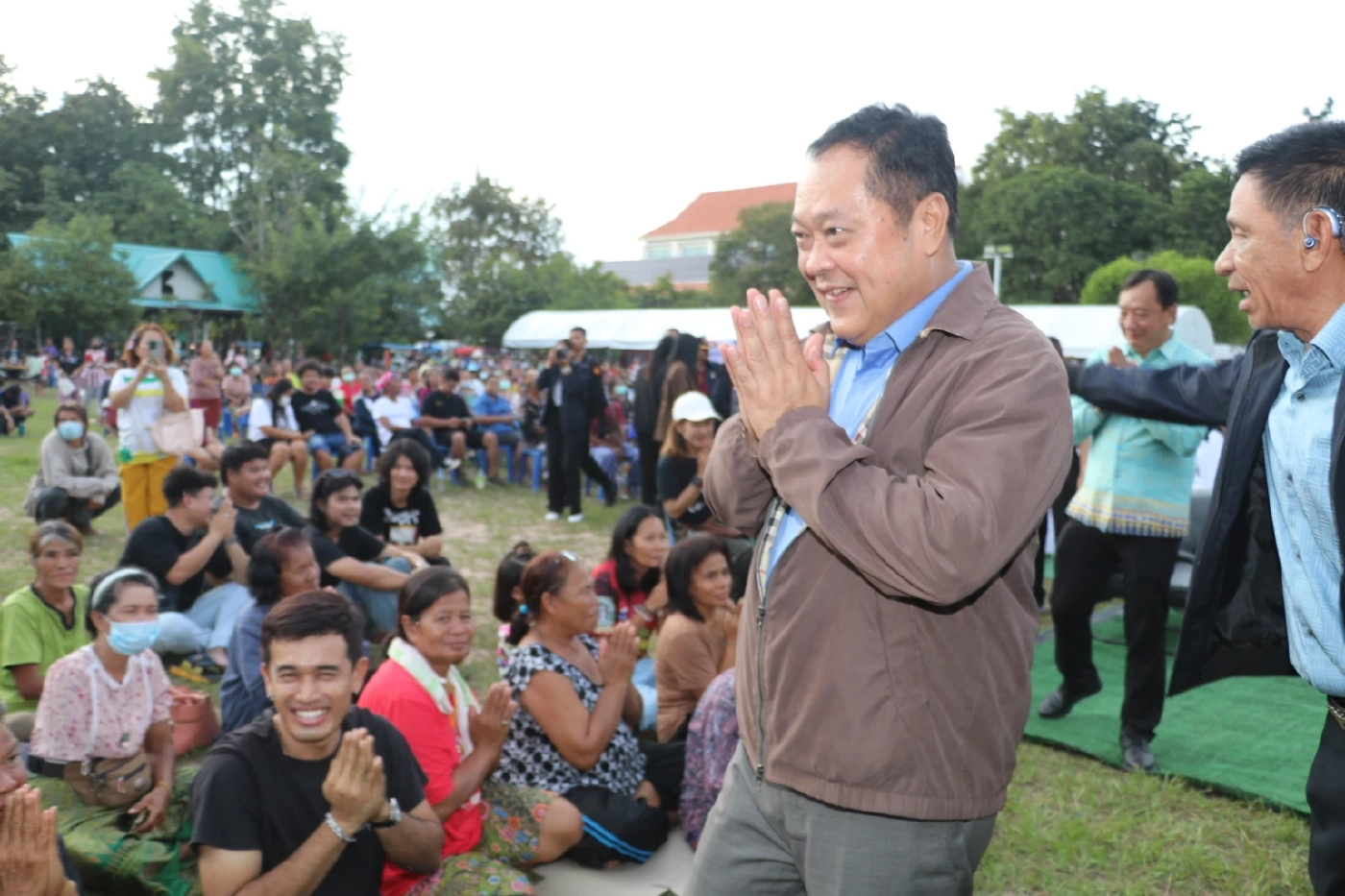 “ทวี” นำราชทัณฑ์ จัดมินิคอนเสิร์ต “เสก โลโซ” ที่สุรินทร์