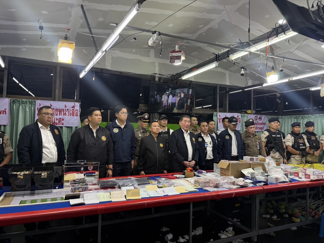 ปฏิบัติการ "สิงห์ปราบพยศ" ทลายบ่อนดอนเมือง เงินหมุนเวียนมหาศาล