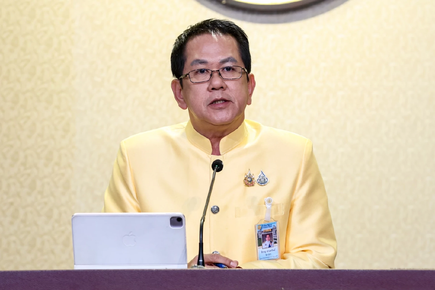  นายจิรายุ ห่วงทรัพย์ โฆษกประจำสำนักนายกรัฐมนตรี 