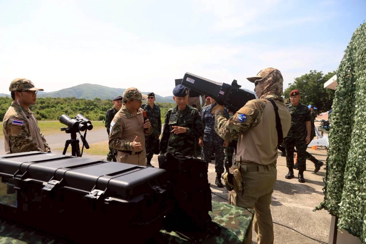 โคตรแม่น! กองทัพไทย ทดสอบ "โดรนโจมตี" ฝีมือคนไทยพัฒนาสู่การผลิตใช้งานจริง (มีคลิป)