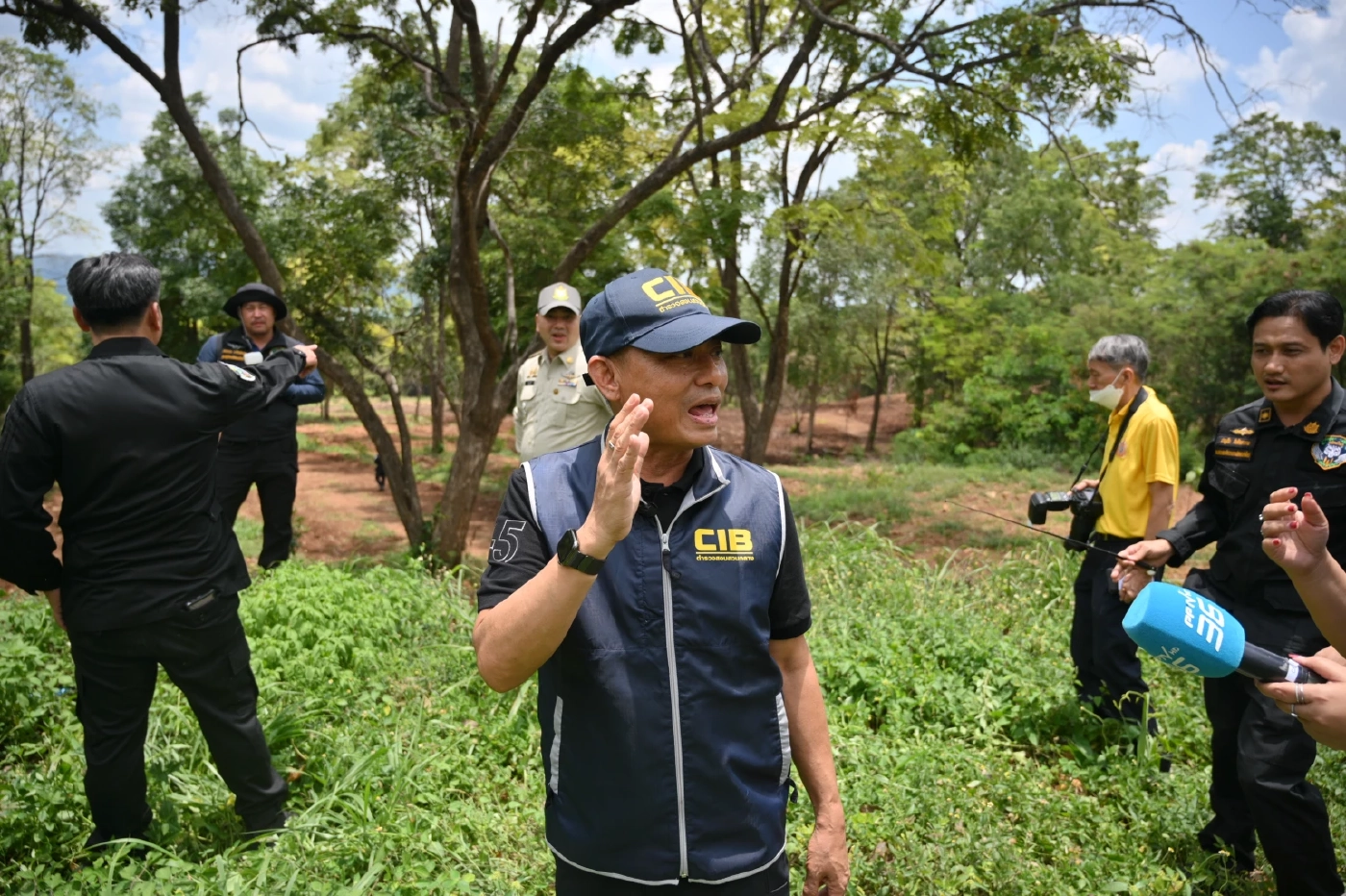 ระดมทีม ลุยจับ เจ้าหน้าที่รัฐ ออกเอกสารสิทธิ์เอื้อนายทุนรุกที่ป่า "ภูนับดาว"