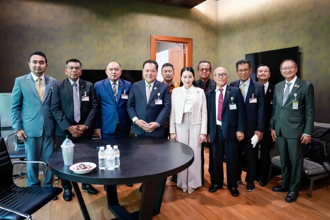 “ทวี” พา สส.พรรคประชาชาติ เข้าพบ นายกฯอิ๊งค์ พร้อมให้กำลังใจ