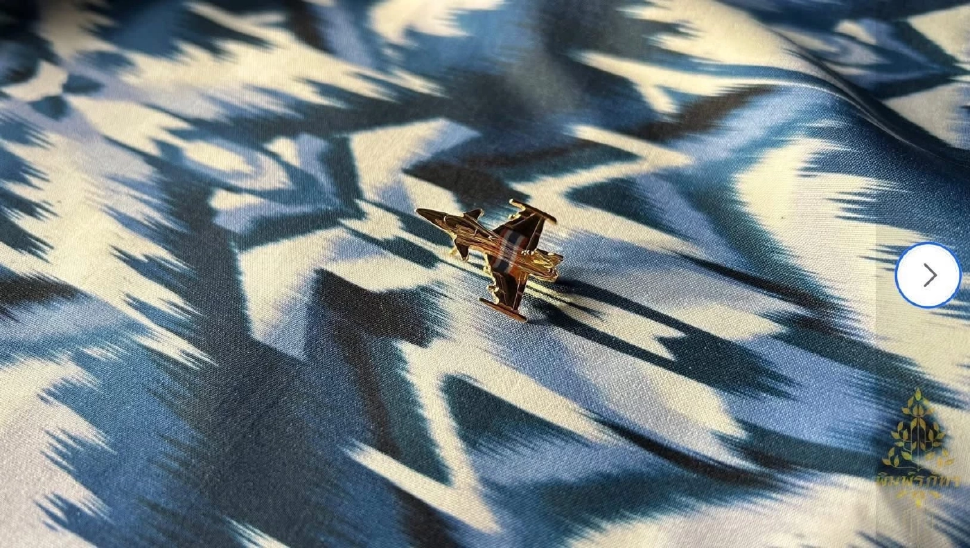 ผ้าไทยลายกริพเพน