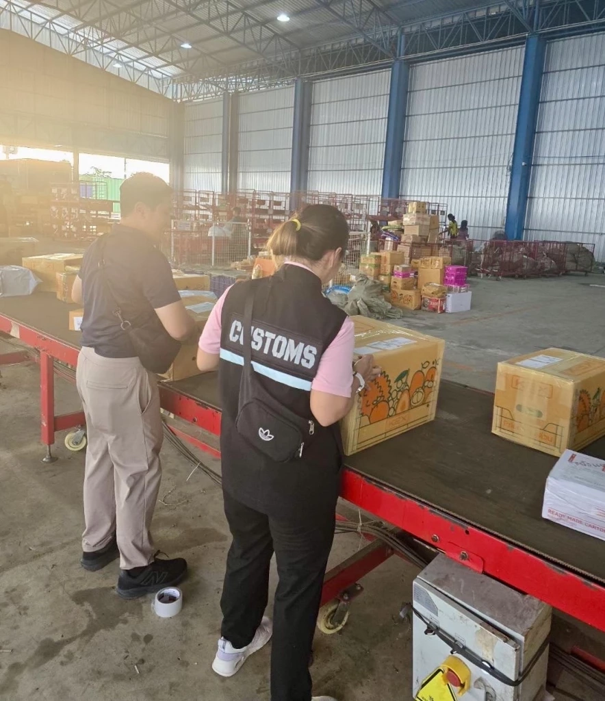 กรมศุลฯภ.4 จับต่อเนื่องยึด บุหรี่เถื่อน -บุหรี่ไฟฟ้า มูลค่า 3 ล้าน