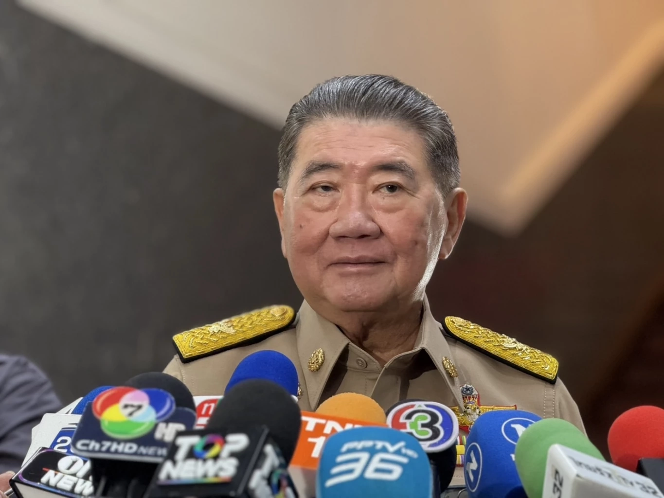 นายภูมิธรรม เวชยชัย รองนายกรัฐมนตรี และรัฐมนตรีว่าการกระทรวงมหาดไทย รักษาการแทนนายกรัฐมนตรี 