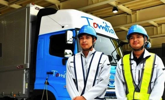 สื่อญี่ปุ่น ชูข่าว 2 หนุ่มไทย สร้างชื่อ บินลัดฟ้ามา "ขับรถบรรทุก" ในภาคอุตสาหกรรมโลจิสติกส์