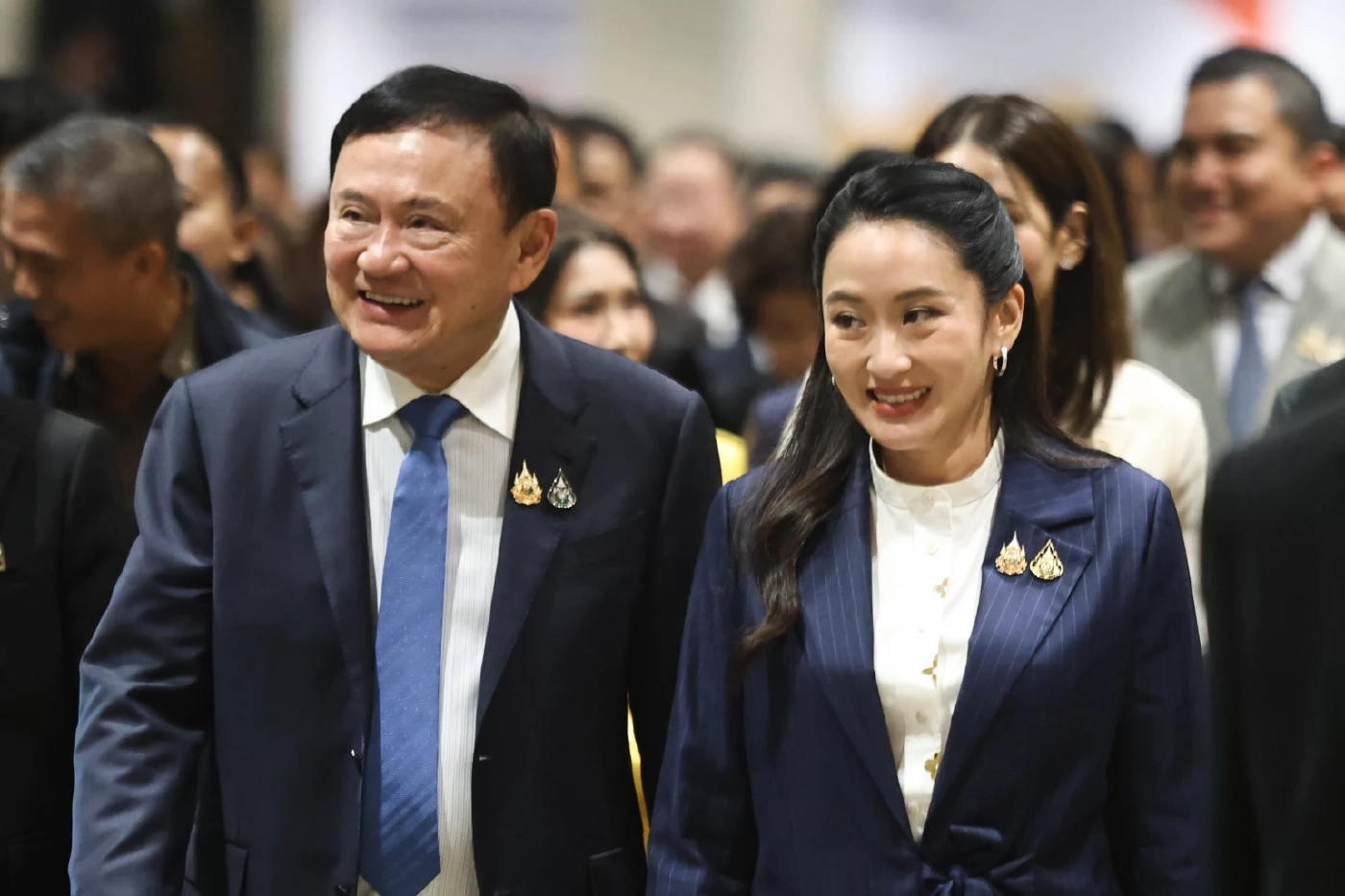 "ทักษิณ" รอดเดี่ยว? 6 นายกฯชินวัตร บนศาลรัฐธรรมนูญ