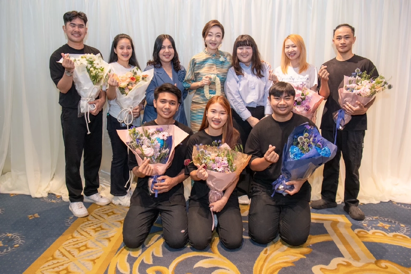 ”มาริษา เจียรวนนท์” เข้ารับพระราชทานรางวัลแม่ดีเด่นแห่งชาติ 2568 สุภกิตและครอบครัวร่วมแสดงความยินดี