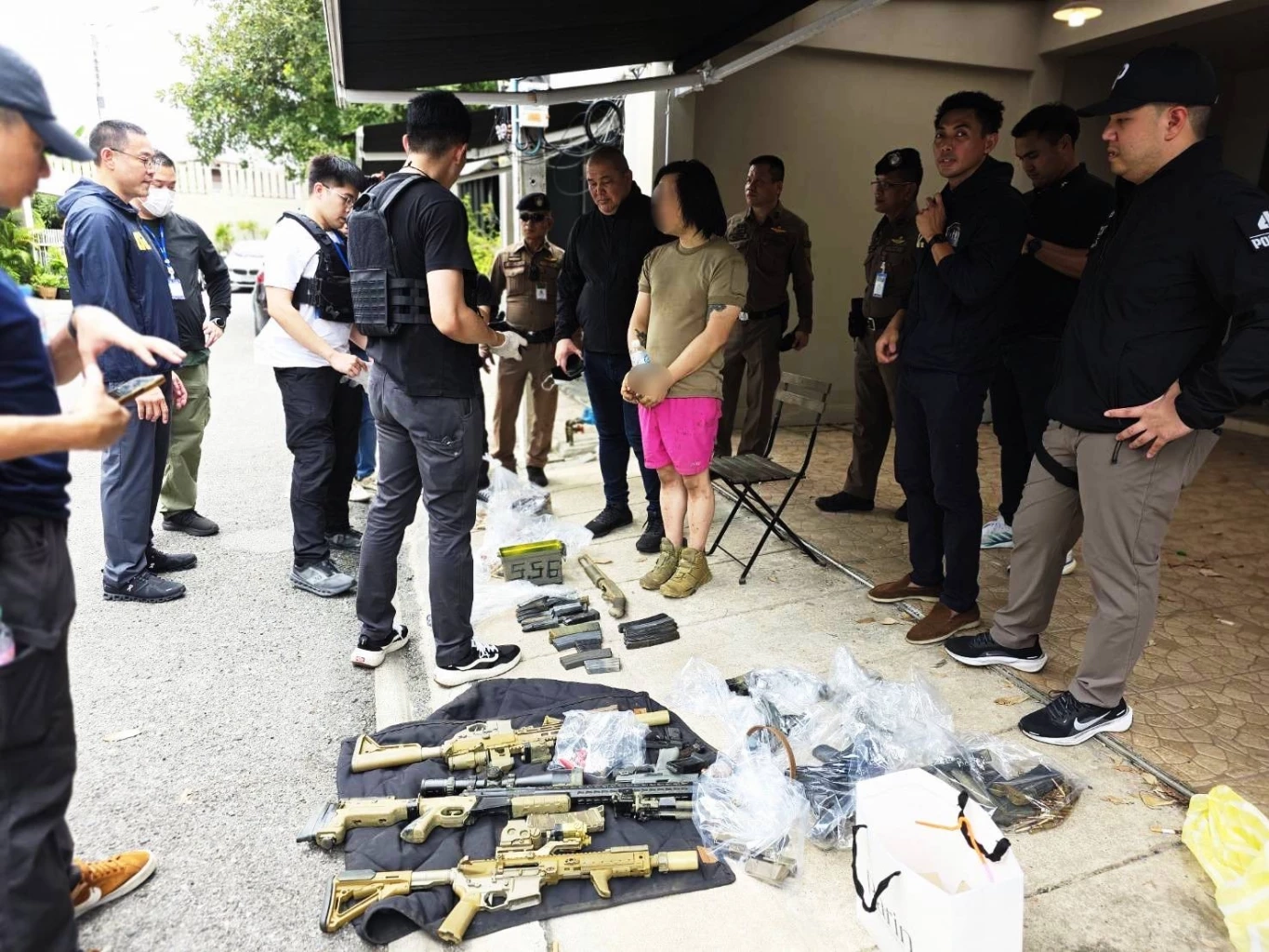 รวบ "ไฮโซลูกนัท" คนดัง พร้อมปืน-กระสุน-ยาเสพติด