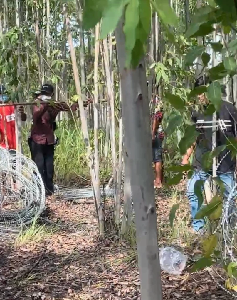 ป่วนไม่เลิก! ชาวกัมพูชา บุกทำลายรื้อรั้วลวดหนามชายแดนสระแก้ว