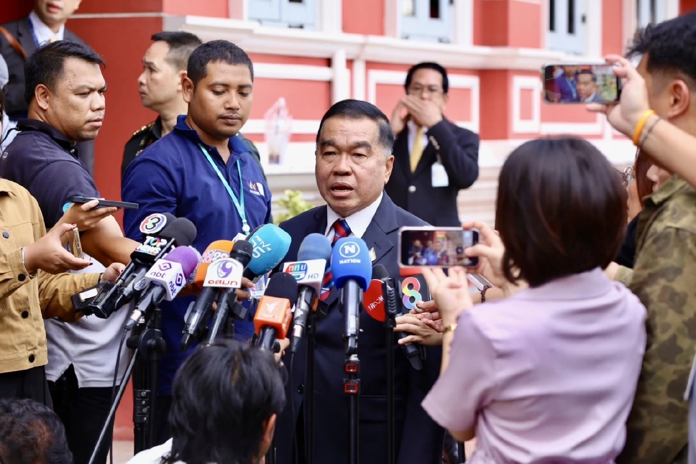 พล.อ.ณัฐพล นาคพาณิชย์