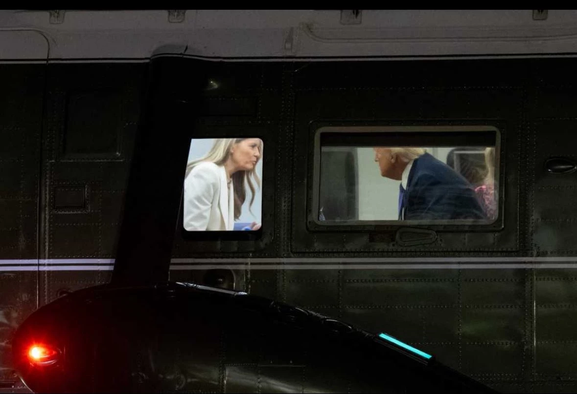 "ทรัมป์" ชี้นิ้วใส่ "เมลาเนีย" บนมารีนวัน รักและห่วงใย ใช่หยุมหัว