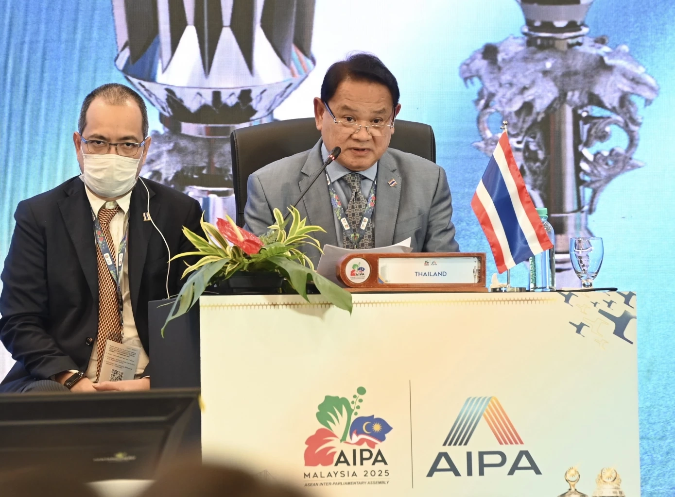 นายฉลาด ขามช่วง รองประธานสภาผู้แทนราษฎรคนที่สอง ในฐานะหัวหน้าคณะผู้แทนรัฐสภาไทย