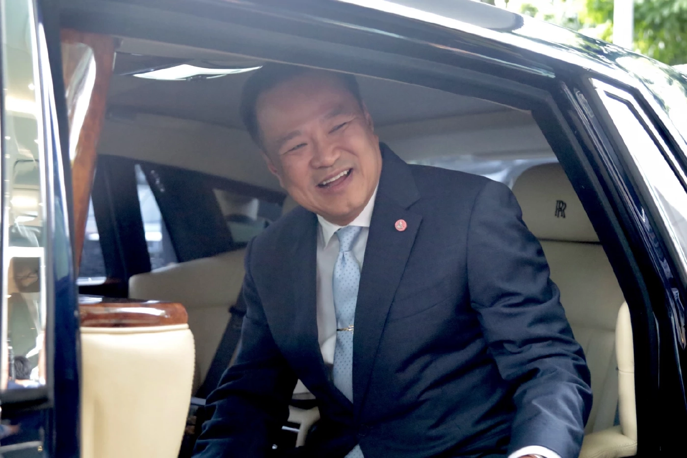 อนุทิน ชาญวีรกูล